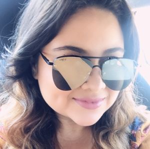 Meet your Posher, Alma